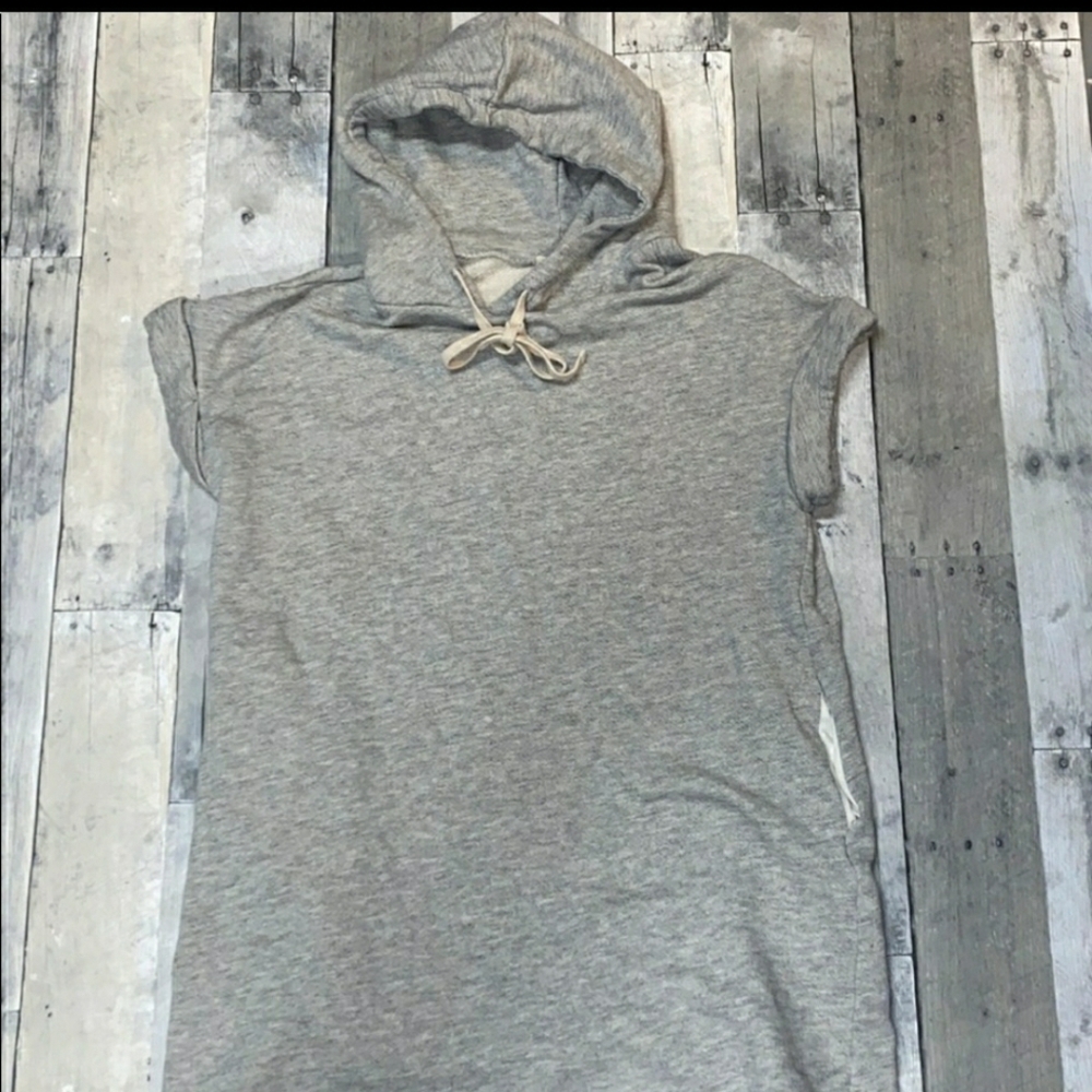 Gilden Intent Hooded Top